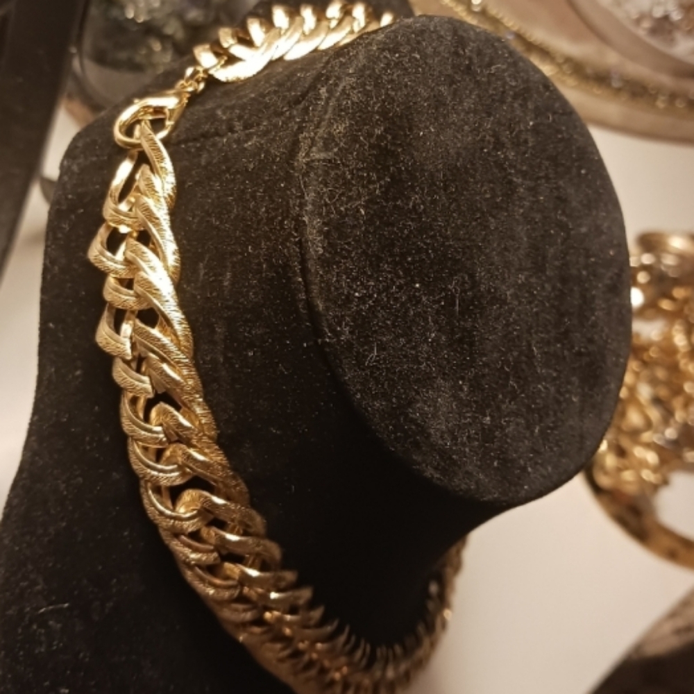 Beautiful 18k gold plated necklace 😍 💕 - Picture 3 of 3